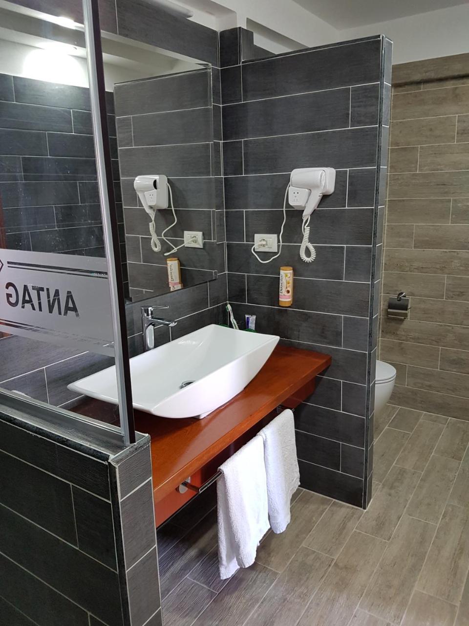 Hotel Antag Shëngjin エクステリア 写真