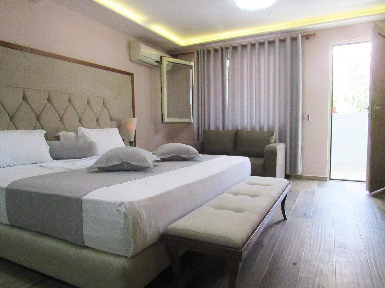 Hotel Antag Shëngjin エクステリア 写真