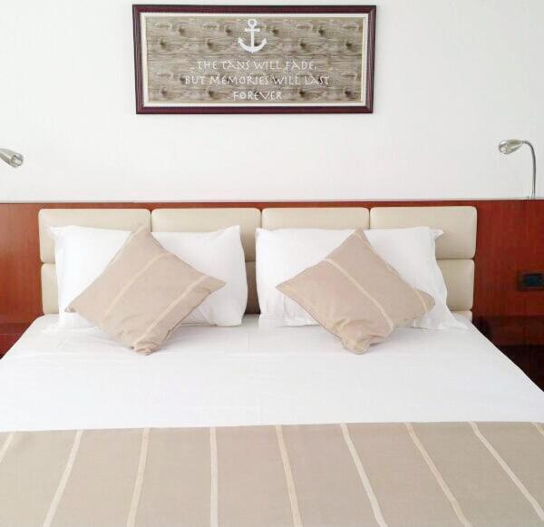 Hotel Antag Shëngjin エクステリア 写真